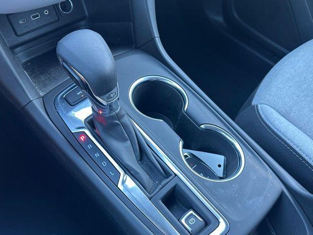 Photo of 2022 Seaglass Blue Metallic Chevrolet Equinox