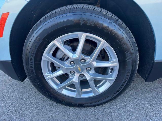 Photo of 2022 Seaglass Blue Metallic Chevrolet Equinox