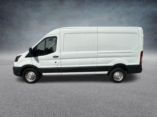 Photo of 2021 Oxford White Ford Transit-250