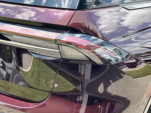 Photo of 2024 Red Metallic Lincoln Nautilus