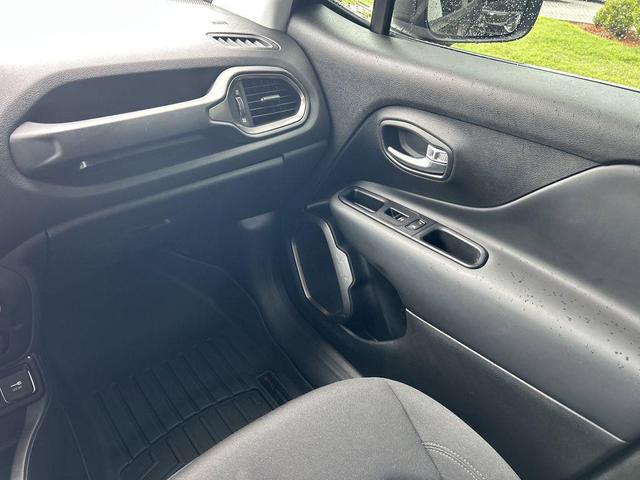 Photo of 2022 Black Clearcoat Jeep Renegade