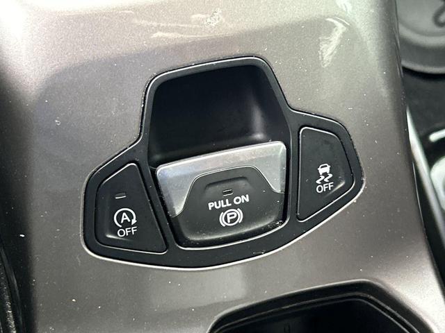 Photo of 2022 Black Clearcoat Jeep Renegade
