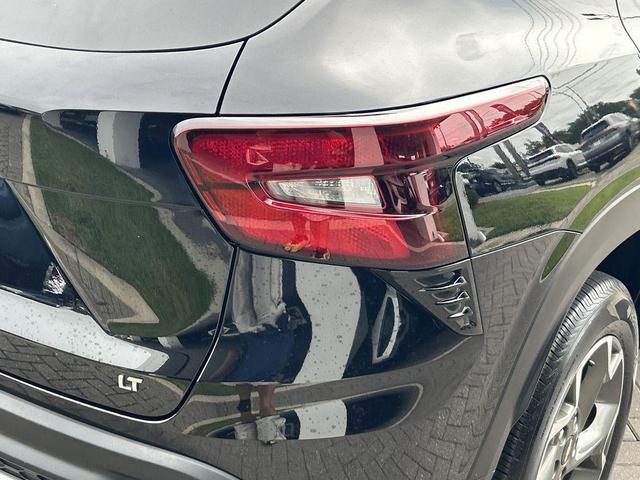 Photo of 2024 Mosaic Black Metallic Chevrolet Trax
