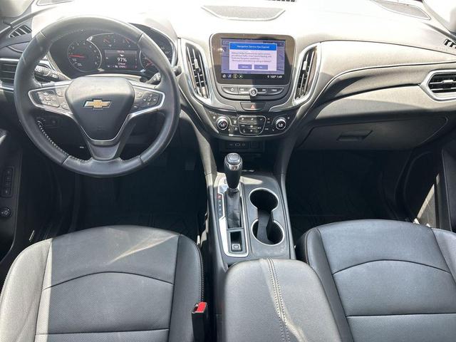 Photo of 2021 Silver Ice Metallic Chevrolet Equinox