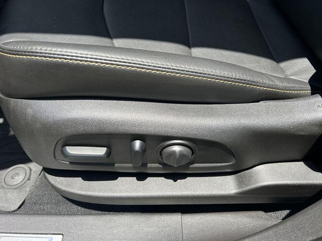 Photo of 2021 Silver Ice Metallic Chevrolet Equinox