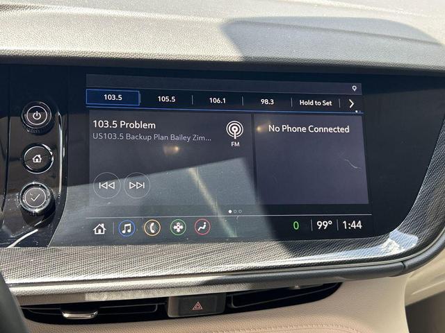 Photo of 2022 Summit White Buick Envision