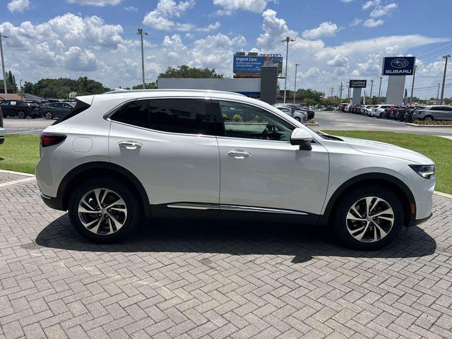 Photo of 2022 Summit White Buick Envision
