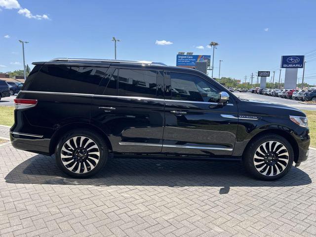 Photo of 2024 Black Metallic Lincoln Navigator