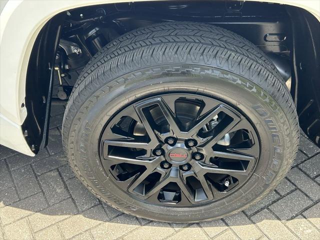 Photo of 2023 Ice Cap Toyota Tundra
