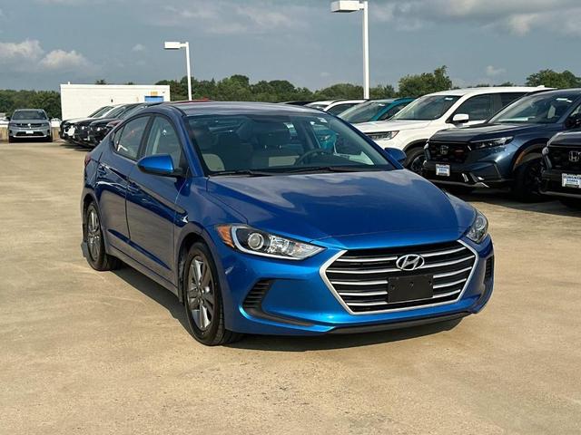 Photo of 2018 Electric Blue Hyundai ELANTRA