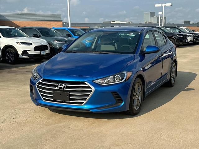 Photo of 2018 Electric Blue Hyundai ELANTRA