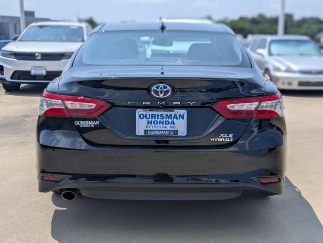 Photo of 2018 Midnight Black Toyota Camry Hybrid