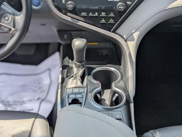 Photo of 2018 Midnight Black Toyota Camry Hybrid