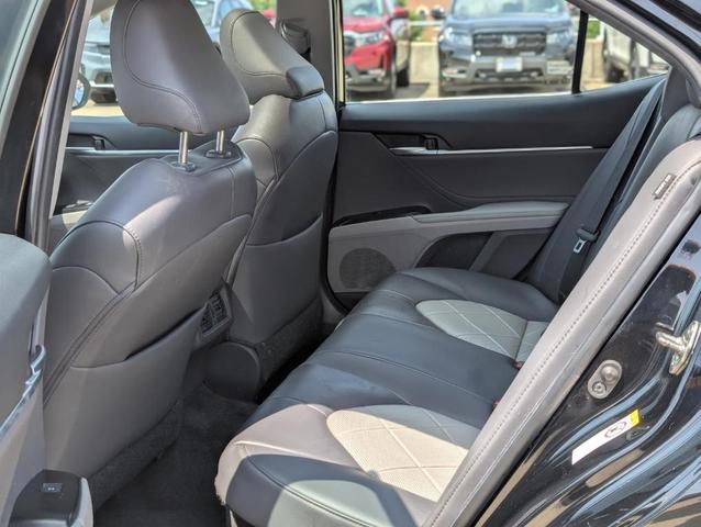 Photo of 2018 Midnight Black Toyota Camry Hybrid