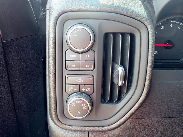 Photo of 2021 Black Chevrolet Silverado 1500