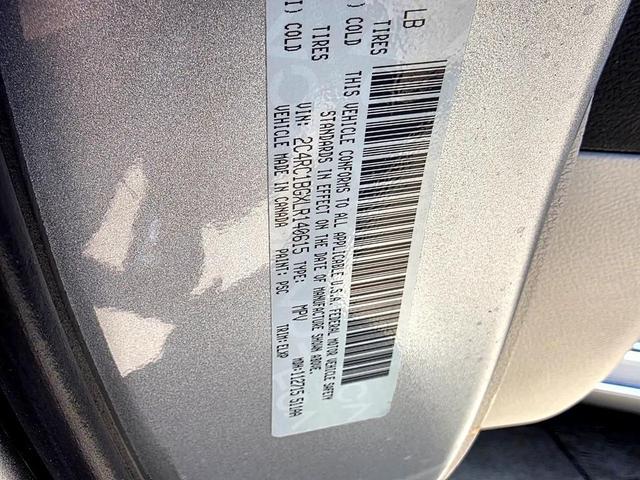 Photo of 2020 Billet Silver Metallic Clearcoat Chrysler Pacifica