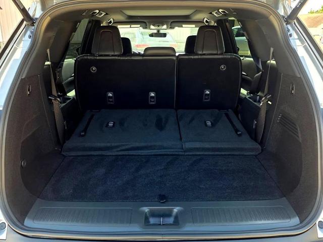 Photo of 2025 Gray INFINITI QX60