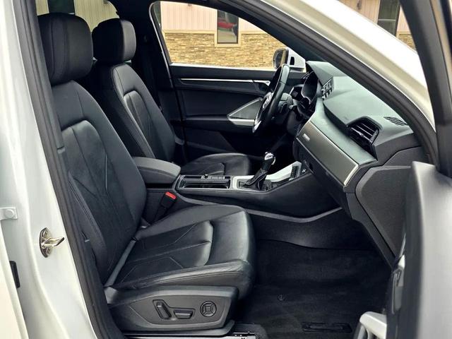Photo of 2024 White Audi Q3