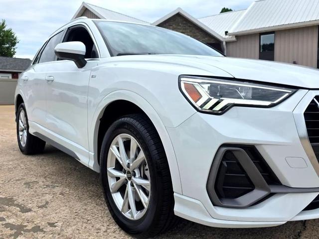 Photo of 2024 White Audi Q3