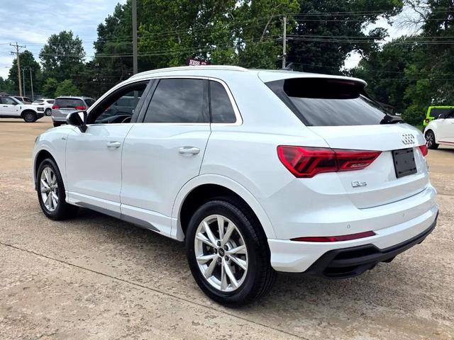 Photo of 2024 White Audi Q3