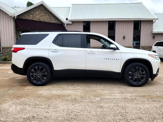 Photo of 2021 White Chevrolet Traverse