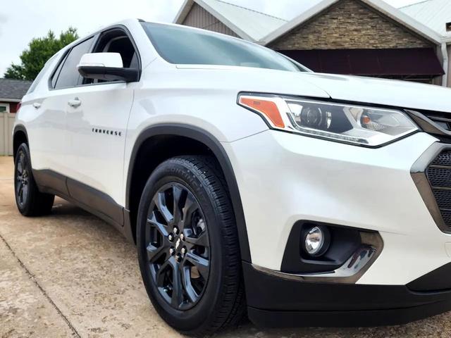 Photo of 2021 White Chevrolet Traverse