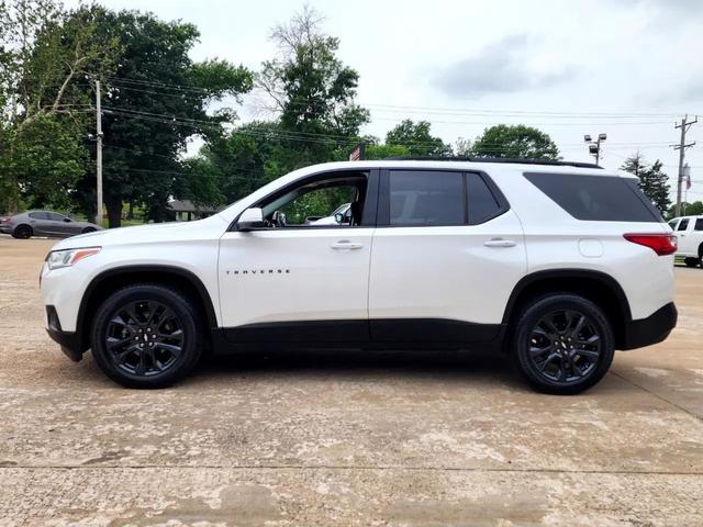 Photo of 2021 White Chevrolet Traverse
