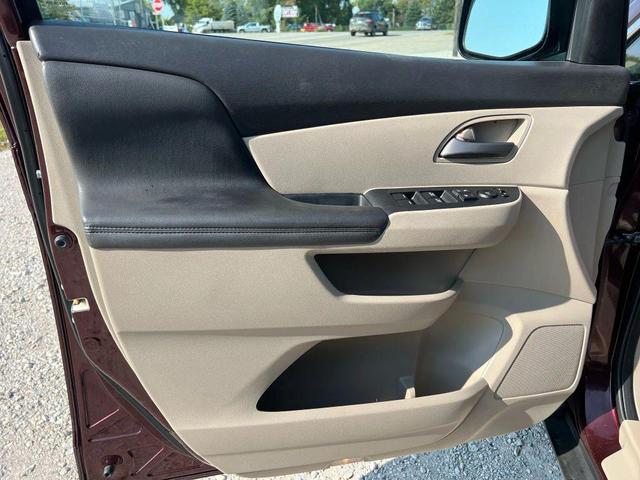 Photo of 2011 Burgundy Honda Odyssey