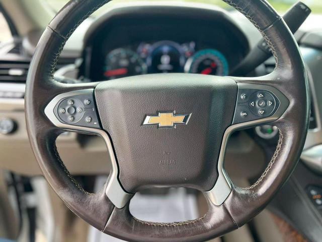 Photo of 2016 White Chevrolet Tahoe