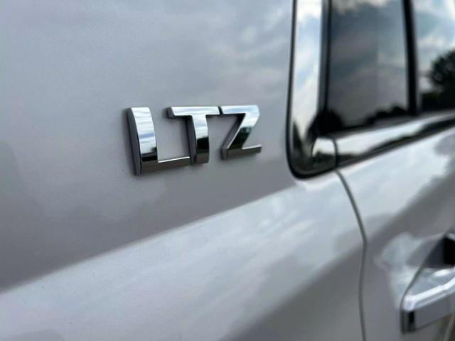 Photo of 2016 White Chevrolet Tahoe