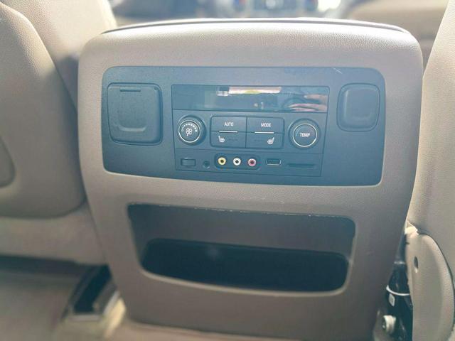 Photo of 2016 White Chevrolet Tahoe