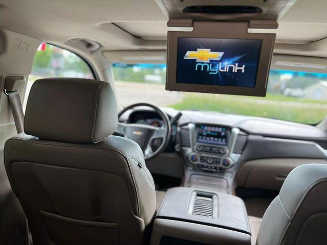 Photo of 2016 White Chevrolet Tahoe