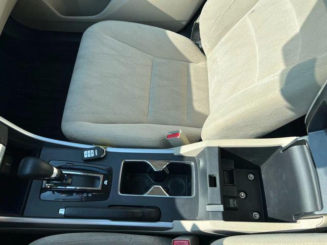 Photo of 2015 Gray Honda Accord Hybrid