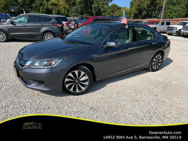 Photo of 2015 Gray Honda Accord Hybrid