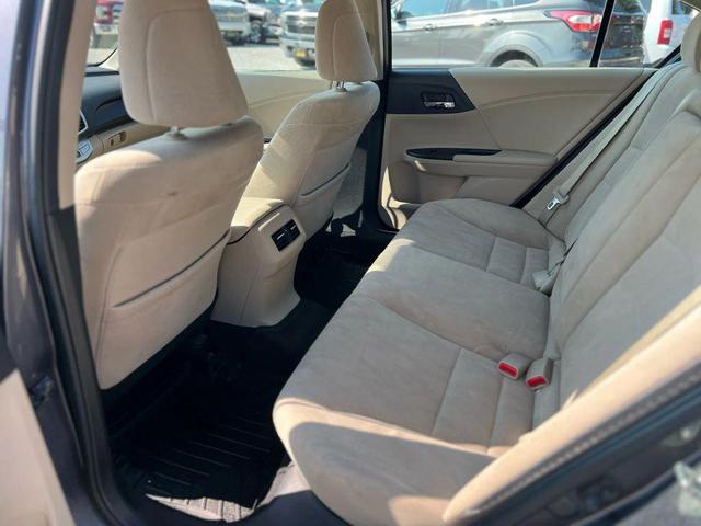 Photo of 2015 Gray Honda Accord Hybrid