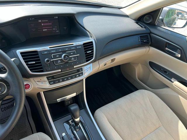 Photo of 2015 Gray Honda Accord Hybrid