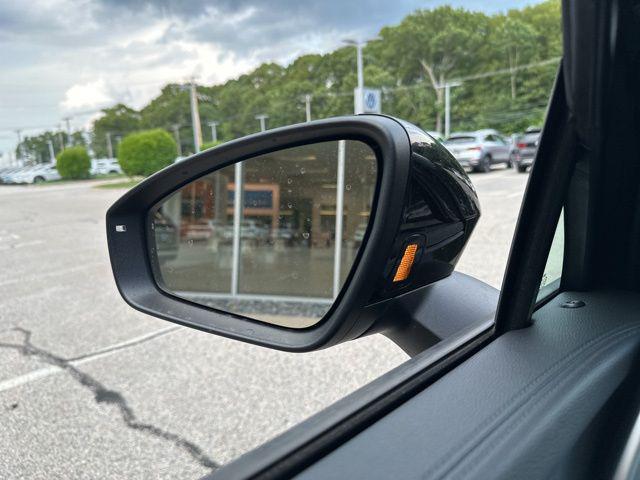 Photo of 2025 Deep Black Pearl Volkswagen Tiguan