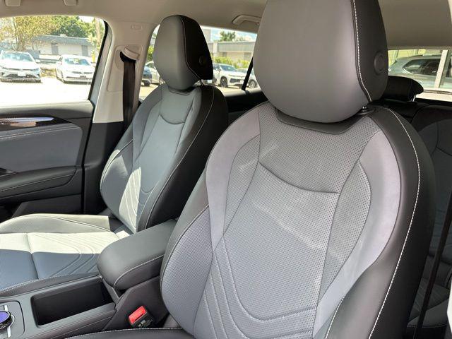 Photo of 2025 Pyrite Silver Metallic Volkswagen Tiguan