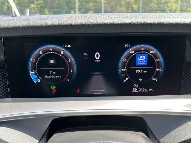 Photo of 2025 Platinum Gray Metallic Volkswagen Tiguan