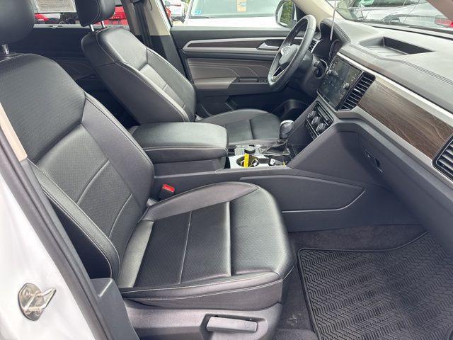 Photo of 2022 Pure White Volkswagen Atlas