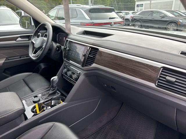 Photo of 2022 Pure White Volkswagen Atlas
