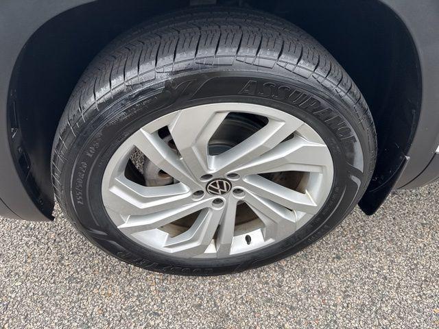 Photo of 2022 Pure White Volkswagen Atlas