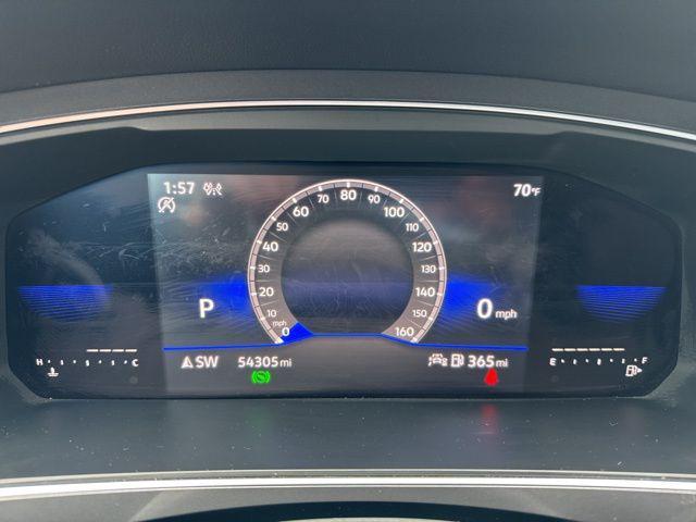 Photo of 2022 Pure White Volkswagen Tiguan
