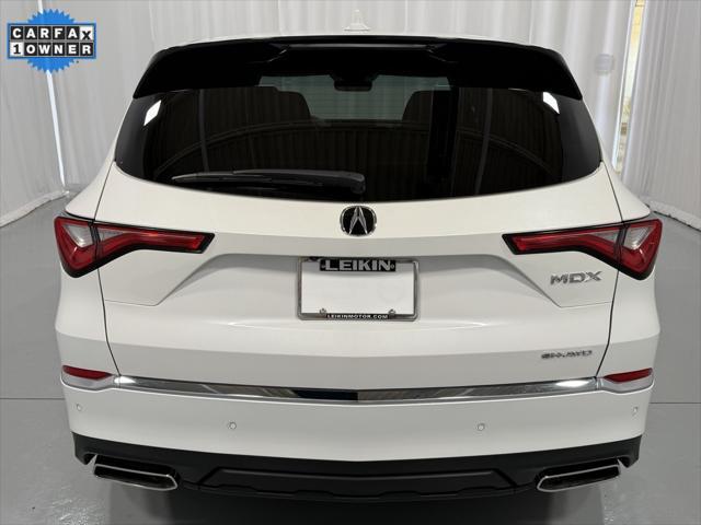 Photo of 2023 Platinum White Pearl Acura MDX