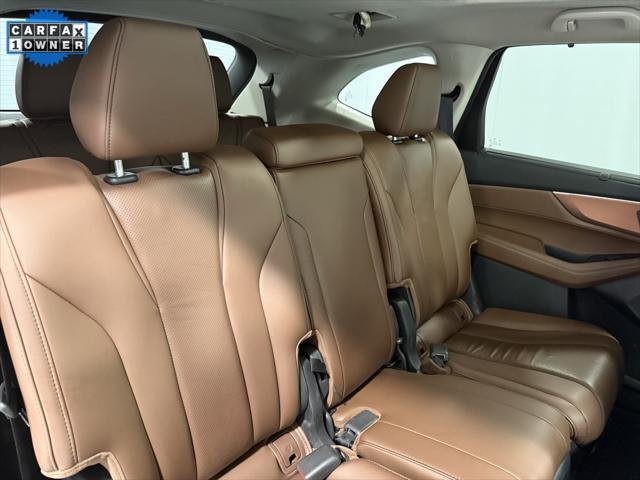 Photo of 2023 Platinum White Pearl Acura MDX