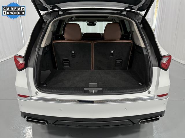 Photo of 2023 Platinum White Pearl Acura MDX