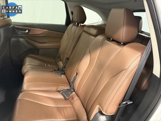 Photo of 2023 Platinum White Pearl Acura MDX