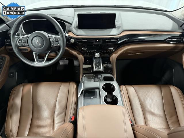 Photo of 2023 Platinum White Pearl Acura MDX