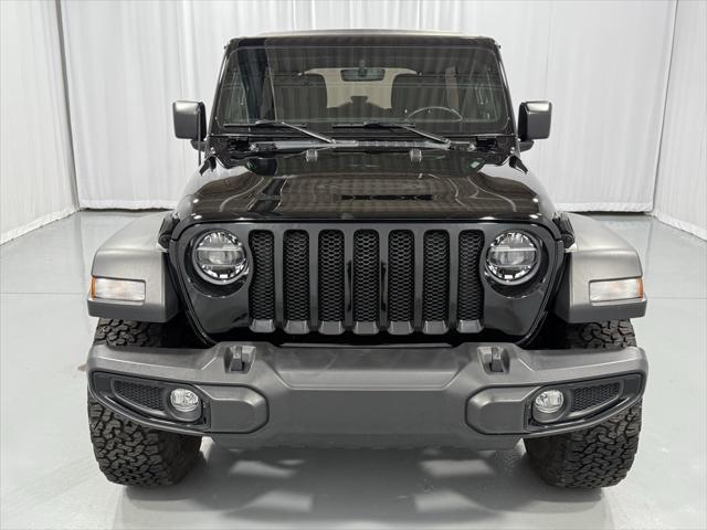 Photo of 2021 Black Clearcoat Jeep Wrangler