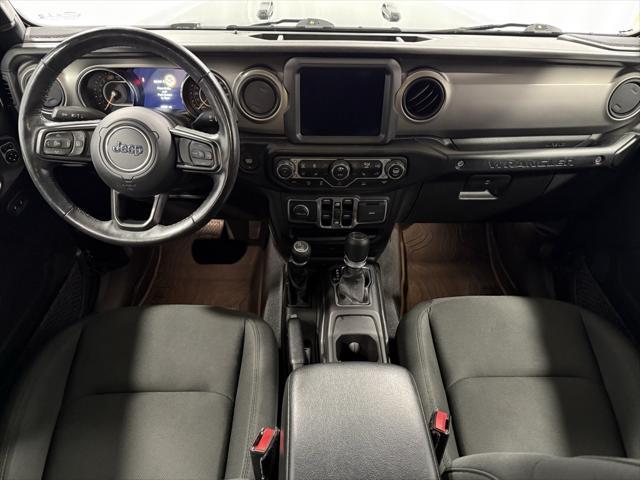 Photo of 2021 Black Clearcoat Jeep Wrangler